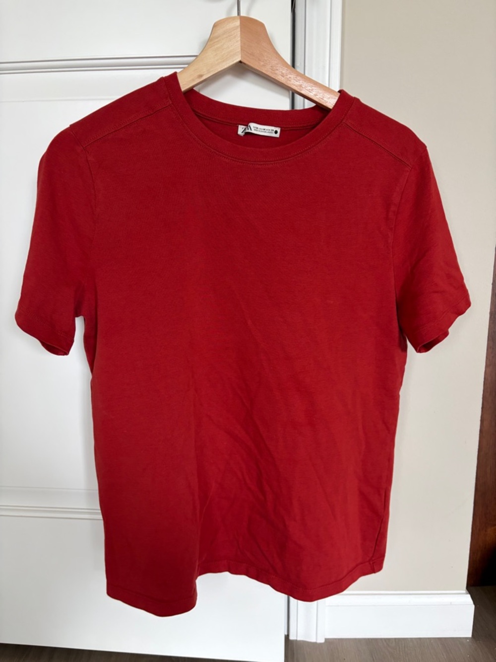 Zara Red Crewneck Short Sleeve Tee